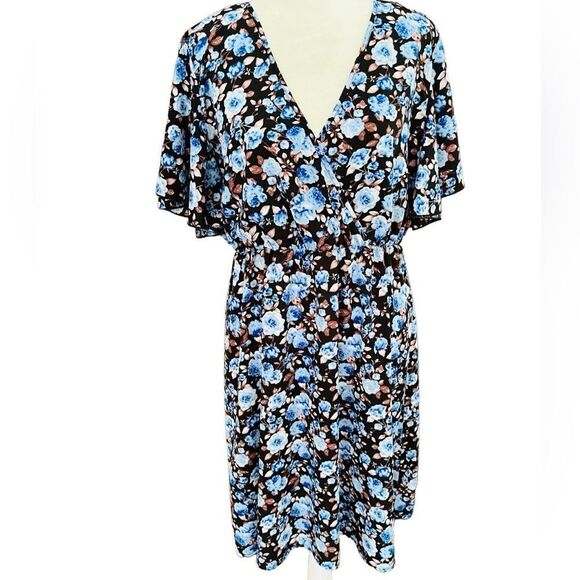 SHEIN Curve faux wrap floral dress with flutter sleeves, size 0X, approx sz 12. - Picture 1 of 7